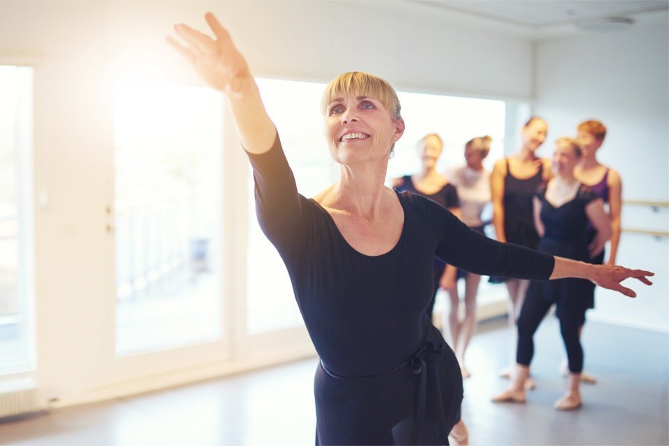 10 WAYS WOMEN UPLIFT AND EMPOWER EACH OTHER